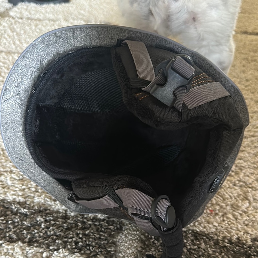 Outdoor Master Gray Helmet - Picture 4 of 4